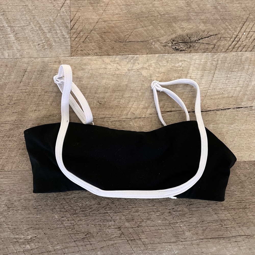 Jo & Jax back/white top: CS